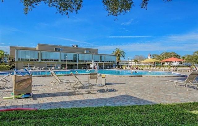 2404 FLORENTINE WAY 32, Clearwater, FL 33763