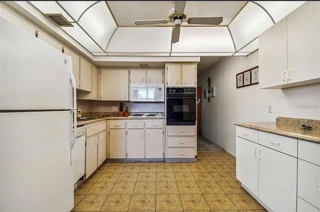 2404 FLORENTINE WAY 32, Clearwater, FL 33763