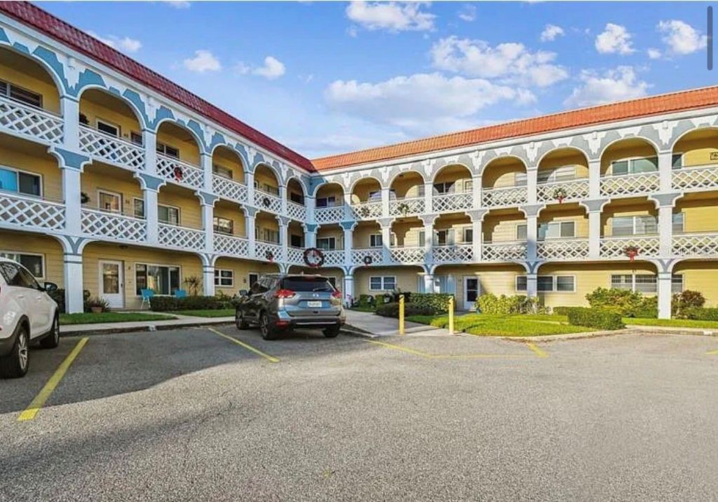 2404 FLORENTINE WAY 32, Clearwater, FL 33763