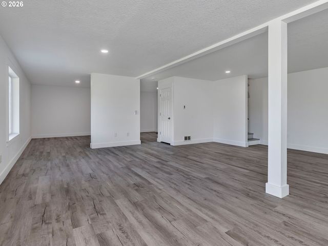 19775 Ne TRUNK Rd, Dundee, OR 97115