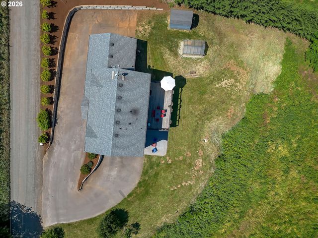 19775 Ne TRUNK Rd, Dundee, OR 97115