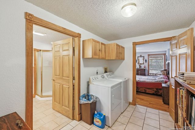 200 HIGHLAND DR, Bandera, TX 78003