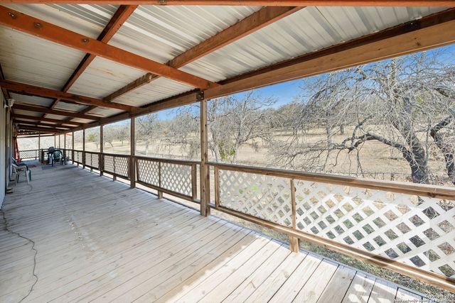200 HIGHLAND DR, Bandera, TX 78003