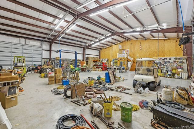 200 HIGHLAND DR, Bandera, TX 78003