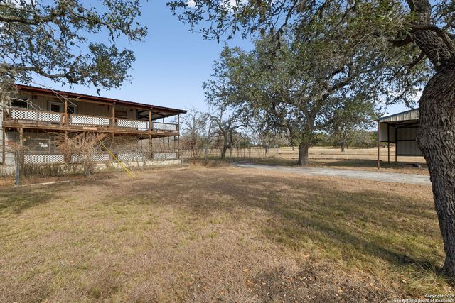 200 HIGHLAND DR, Bandera, TX 78003