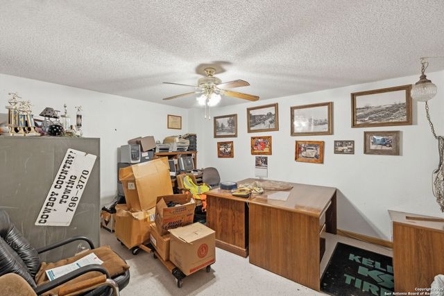 200 HIGHLAND DR, Bandera, TX 78003