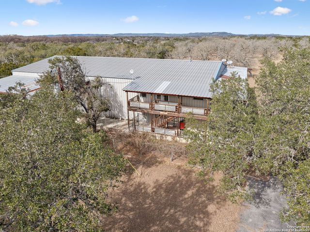 200 HIGHLAND DR, Bandera, TX 78003