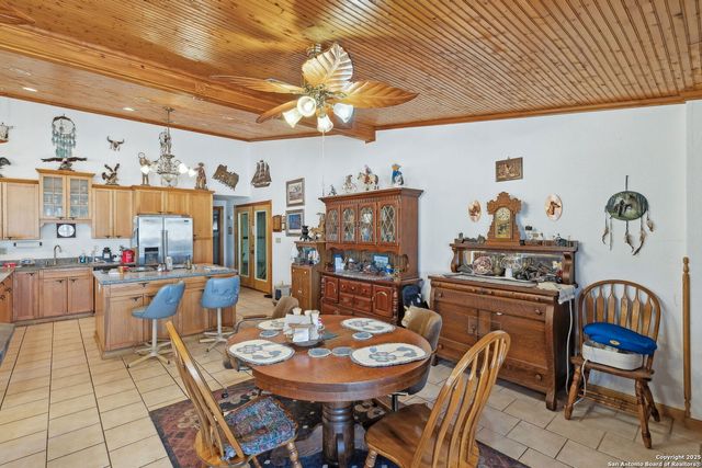 200 HIGHLAND DR, Bandera, TX 78003