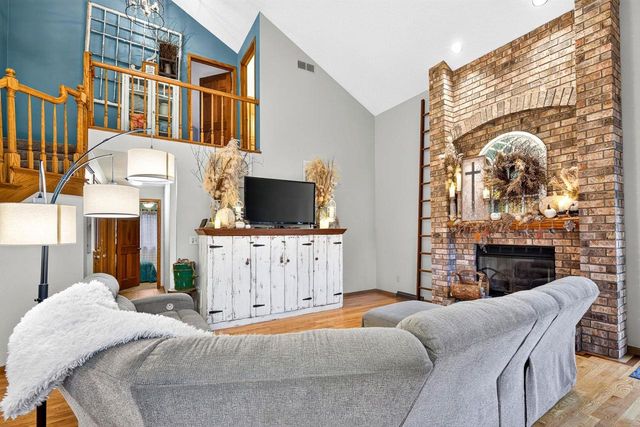 1408 W SENECA DRIVE, Appleton, WI 54914