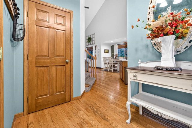 1408 W SENECA DRIVE, Appleton, WI 54914