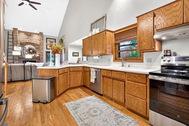 1408 W SENECA DRIVE, Appleton, WI 54914