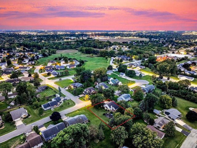 1408 W SENECA DRIVE, Appleton, WI 54914
