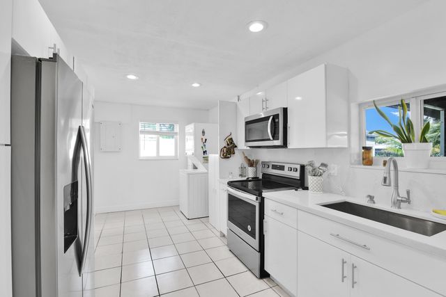 9473 SW 51ST Street, Cooper City, FL 33328