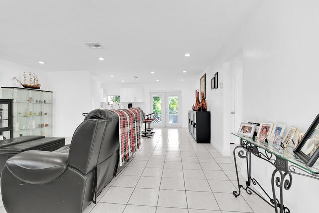 9473 SW 51ST Street, Cooper City, FL 33328
