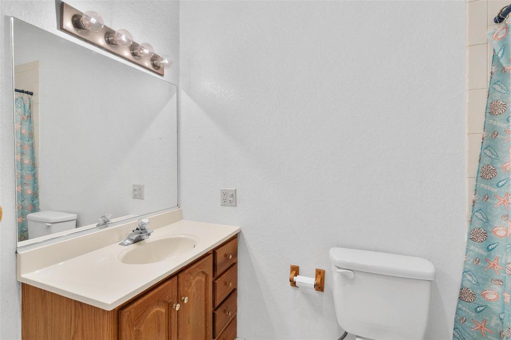 Image 31 of property listing at 12130 NEST COURT, Grand Island, FL 32735