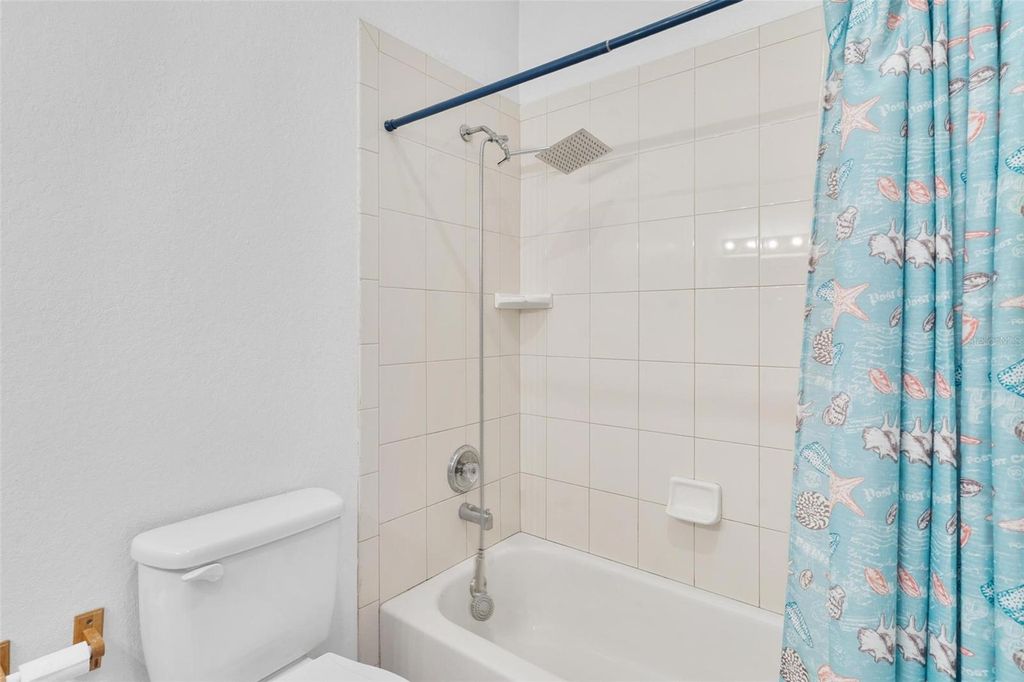 Image 37 of property listing at 12130 NEST COURT, Grand Island, FL 32735