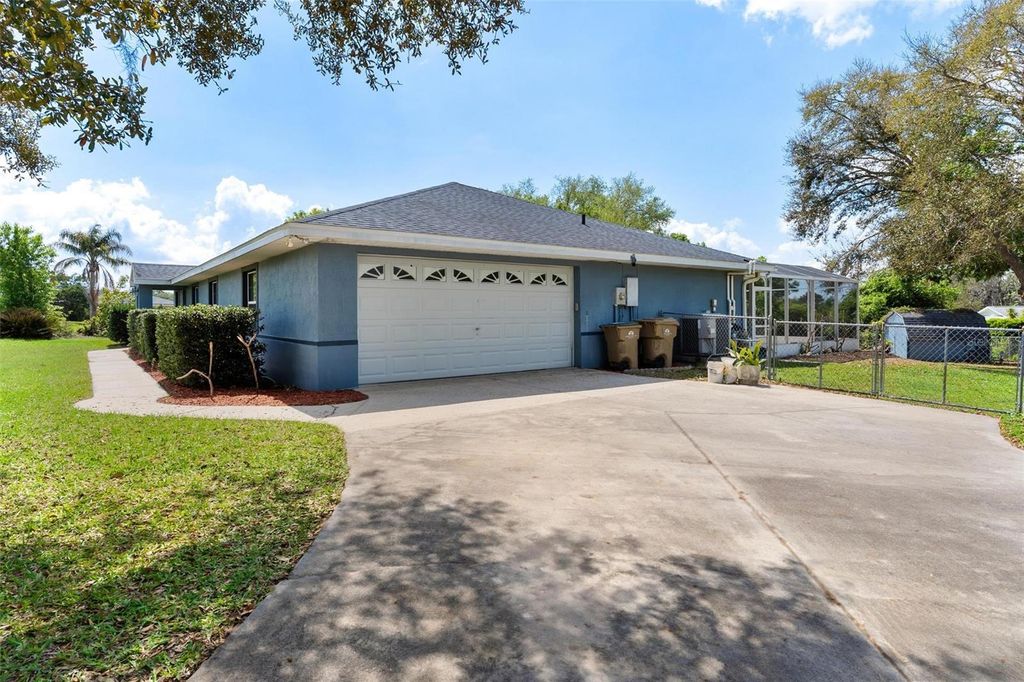 Image 6 of property listing at 12130 NEST COURT, Grand Island, FL 32735