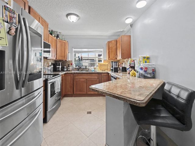 12689 NW 10th Way, Miami, FL 33182