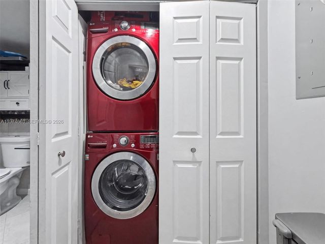 12689 NW 10th Way, Miami, FL 33182