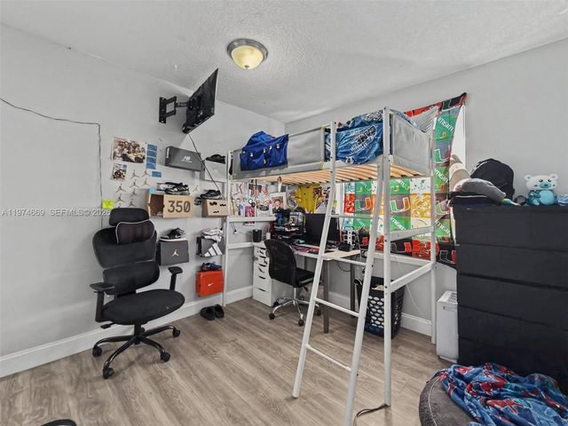 12689 NW 10th Way, Miami, FL 33182