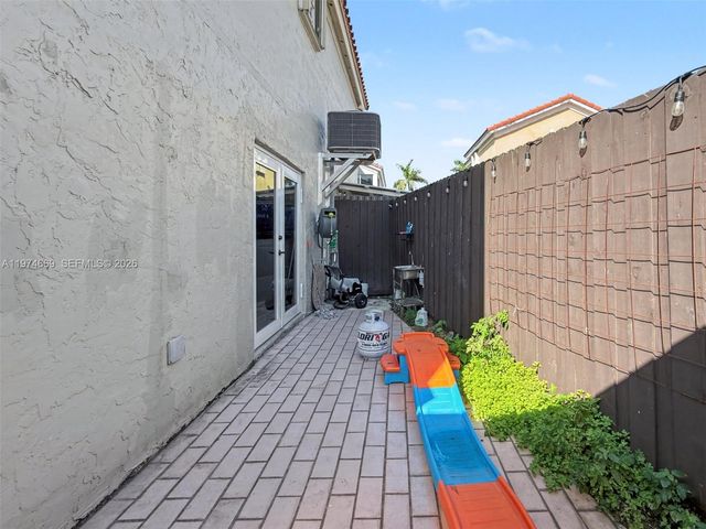 12689 NW 10th Way, Miami, FL 33182