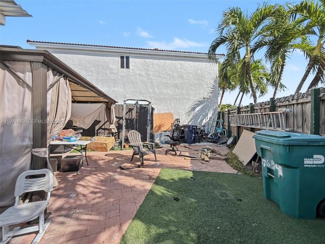 12689 NW 10th Way, Miami, FL 33182