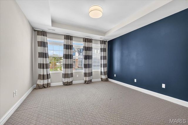 1087 E Linden Avenue, St Louis, MO 63117