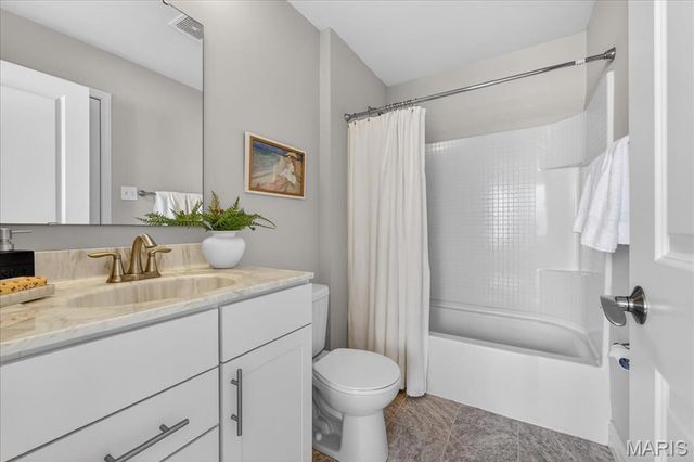 1087 E Linden Avenue, St Louis, MO 63117