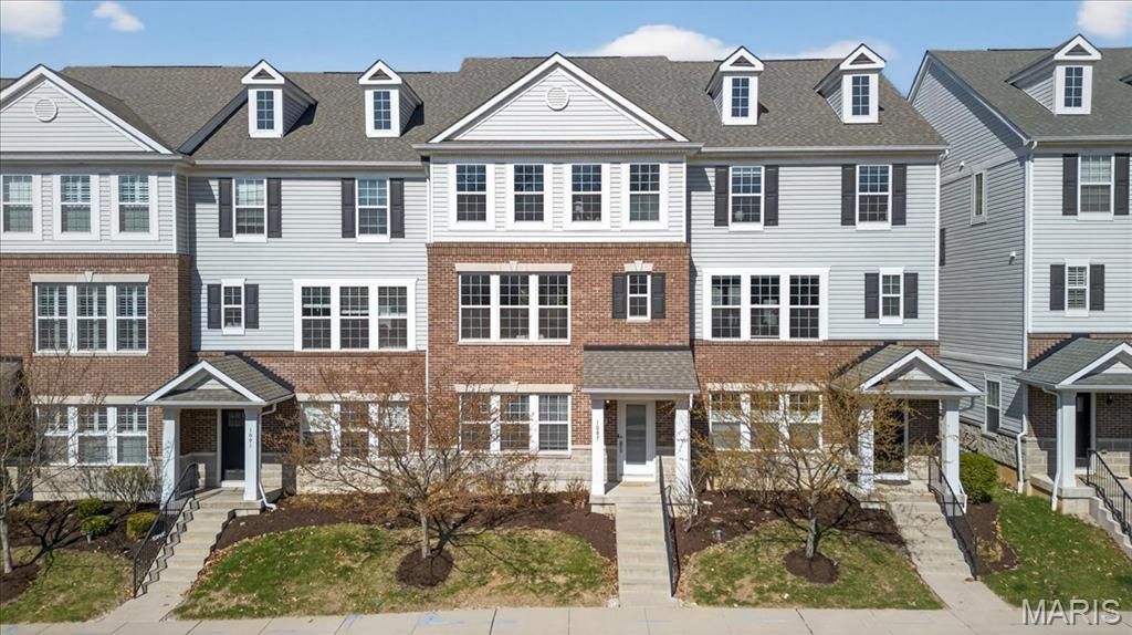 1087 E Linden Avenue, St Louis, MO 63117