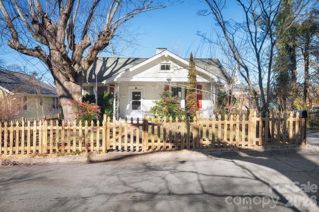 17 Vandalia Avenue, Asheville, NC 28806