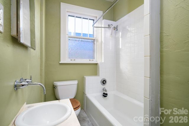 17 Vandalia Avenue, Asheville, NC 28806