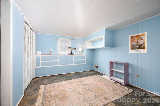 17 Vandalia Avenue, Asheville, NC 28806