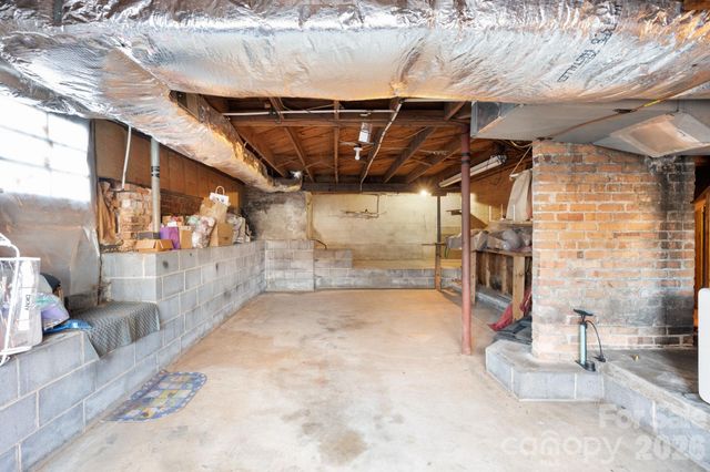 17 Vandalia Avenue, Asheville, NC 28806