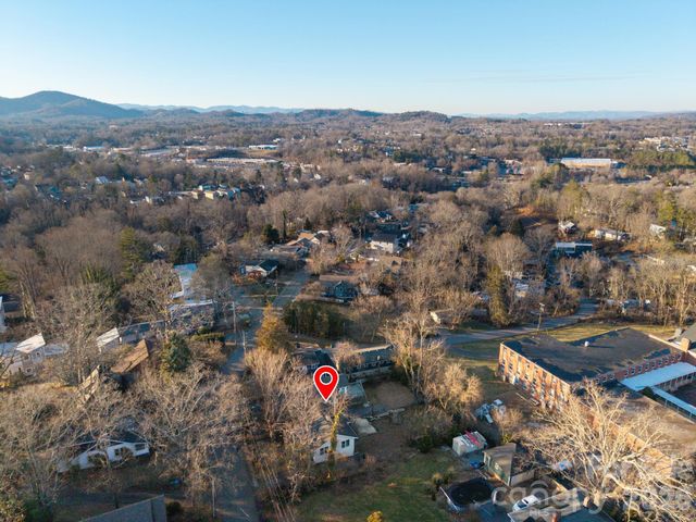 17 Vandalia Avenue, Asheville, NC 28806