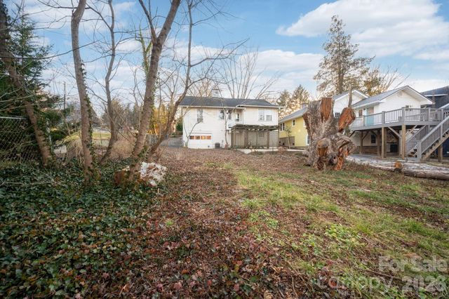 17 Vandalia Avenue, Asheville, NC 28806