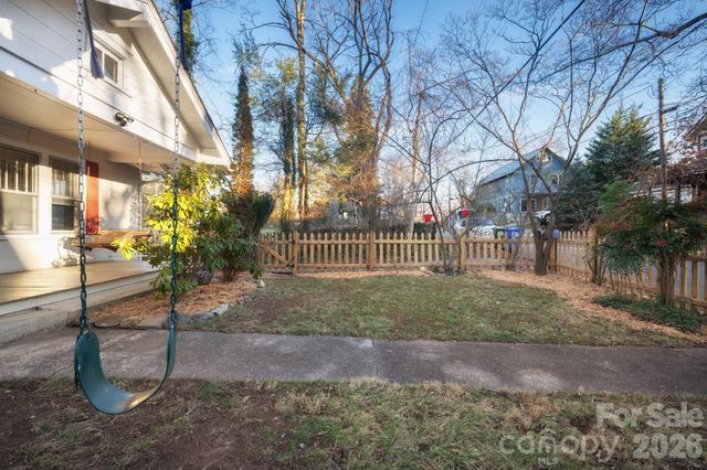 17 Vandalia Avenue, Asheville, NC 28806