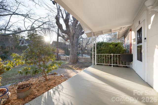 17 Vandalia Avenue, Asheville, NC 28806