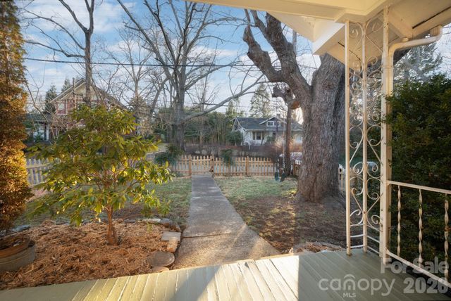 17 Vandalia Avenue, Asheville, NC 28806