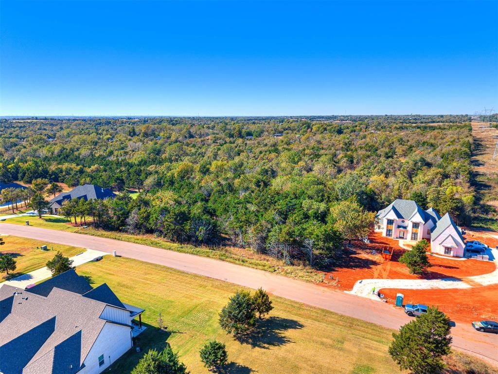 Image 2 of property listing at 10037 Jaeman Way, Oklahoma City, OK 73173