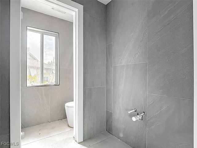 497 Lake Murex CIR, Sanibel, FL 33957