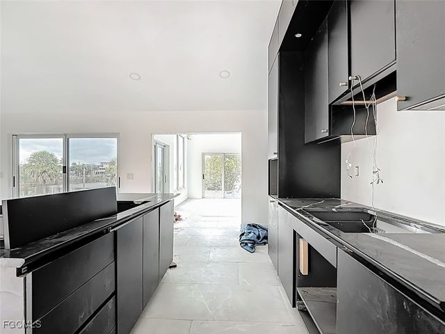 497 Lake Murex CIR, Sanibel, FL 33957