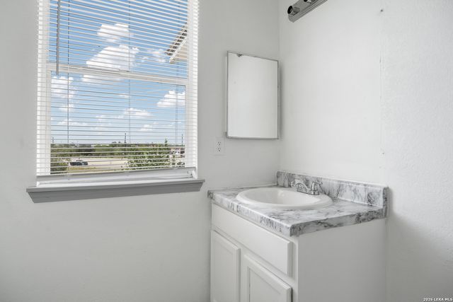 12160 Interstate 10, Converse, TX 78109
