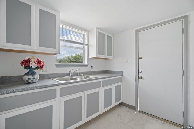 12160 Interstate 10, Converse, TX 78109