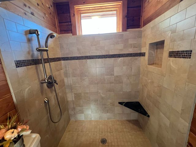 103 CRYSTAL LN, Faber, VA 22938