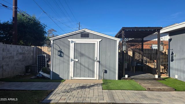 4025 W CLAREMONT Street, Phoenix, AZ 85019