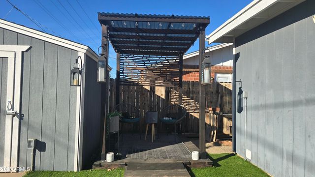 4025 W CLAREMONT Street, Phoenix, AZ 85019