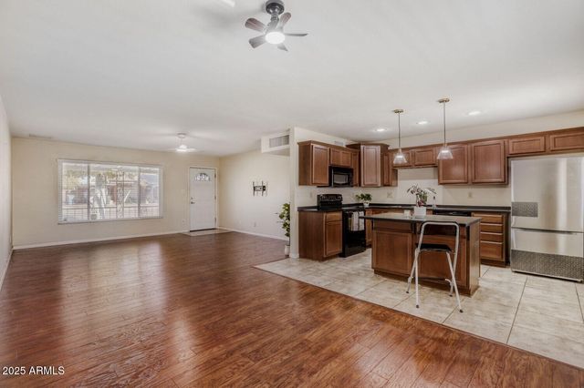 4025 W CLAREMONT Street, Phoenix, AZ 85019