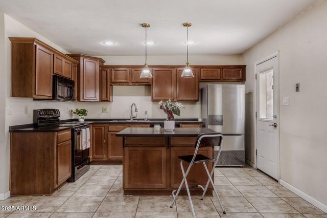 4025 W CLAREMONT Street, Phoenix, AZ 85019