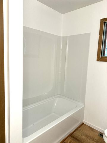 411 8th Street NE, Fosston, MN 56542