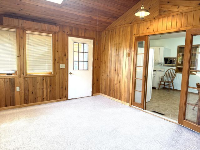 411 8th Street NE, Fosston, MN 56542